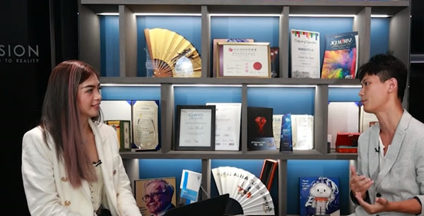 Guest on the Oz Living Show discussing decentralized franchise models